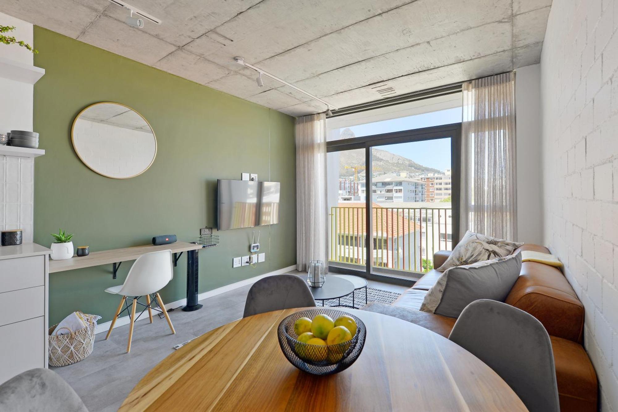Sixonn By Fluent - Serviced Apartment