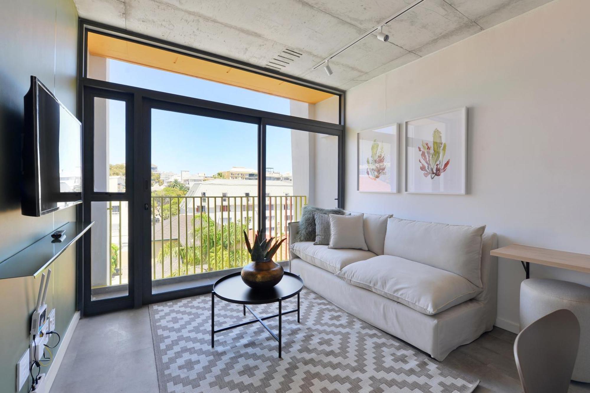 Sixonn By Fluent - Serviced * Cape Town