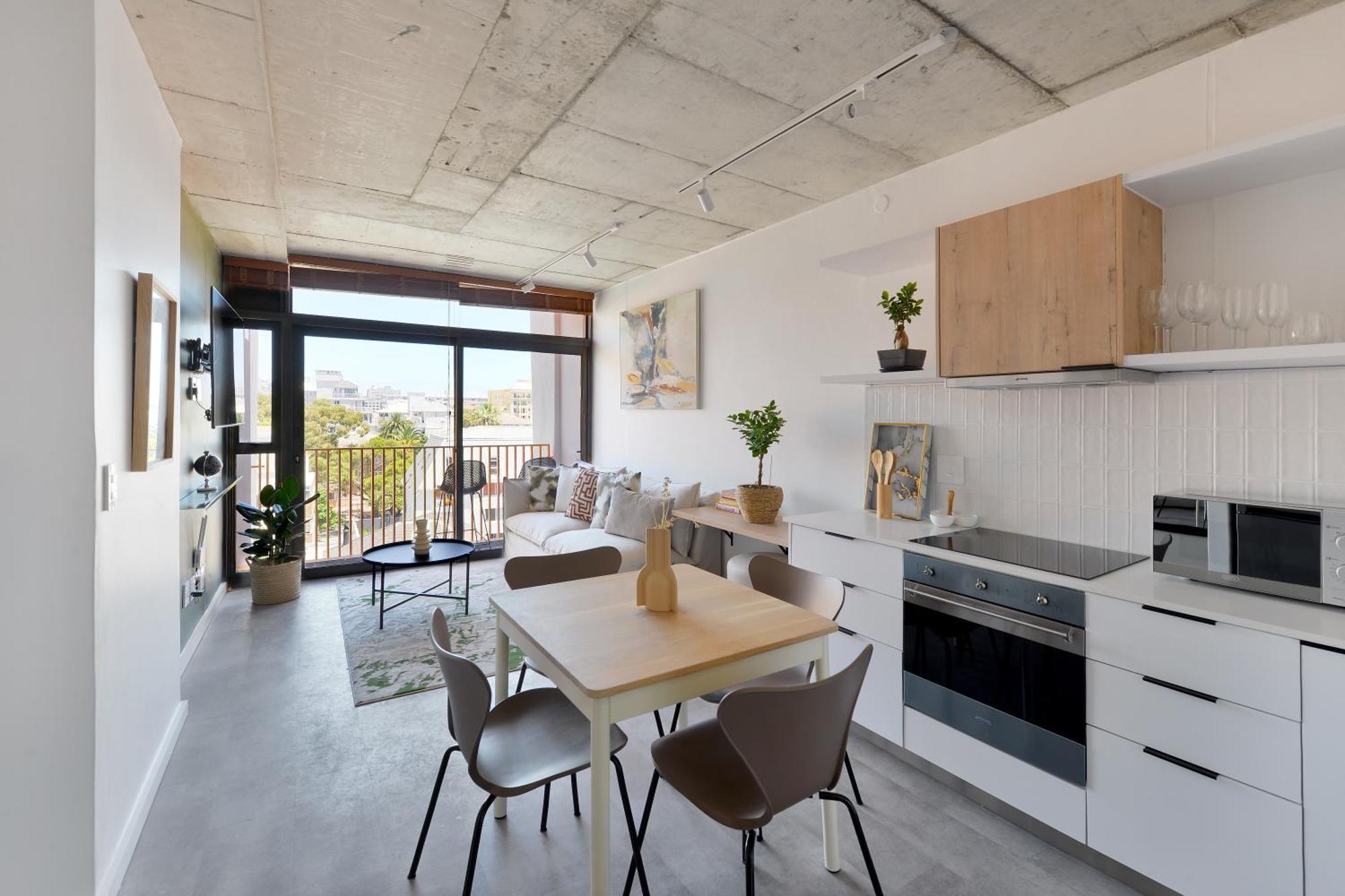 Sixonn By Fluent - Serviced Apartment