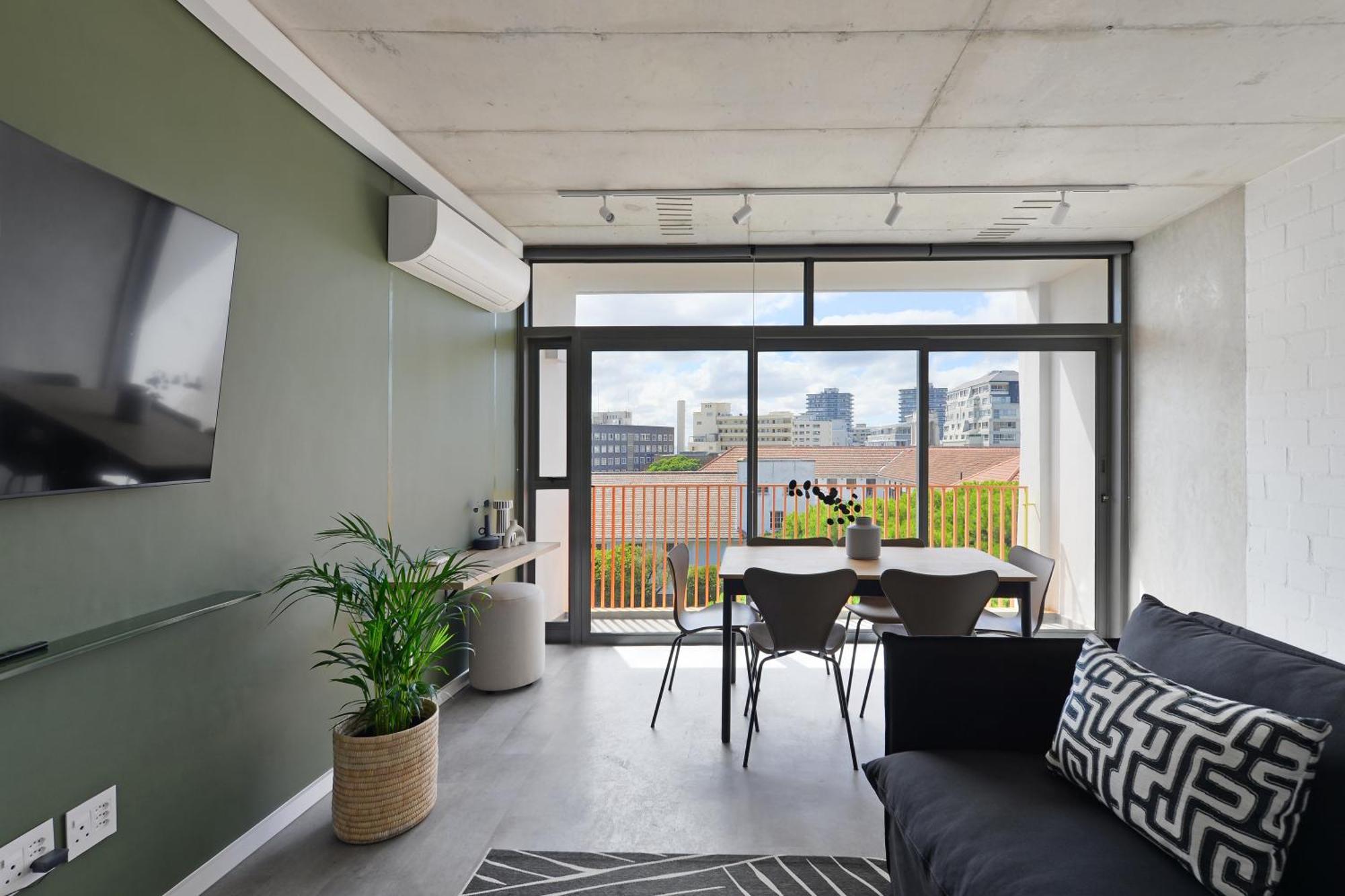 Sixonn By Fluent - Serviced Apartment *