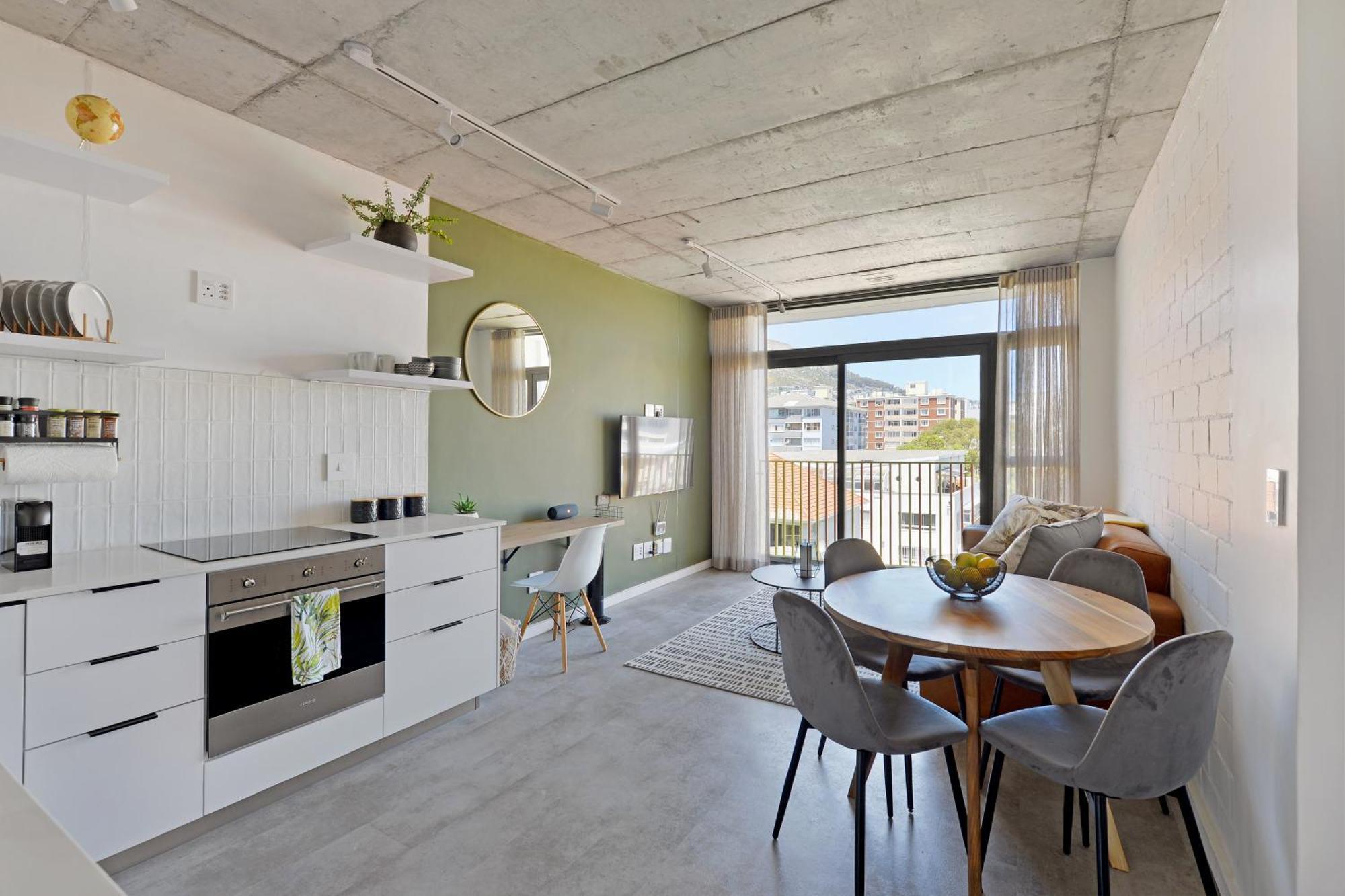 Sixonn By Fluent - Serviced Apartment *